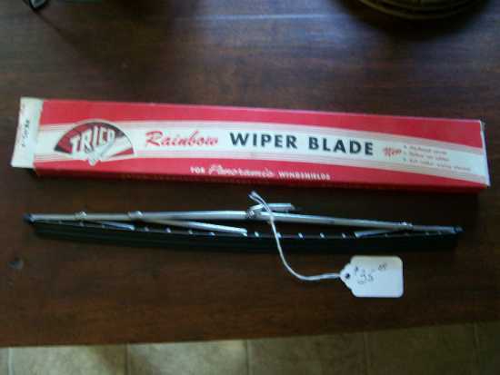 Replacement wiper blade holder