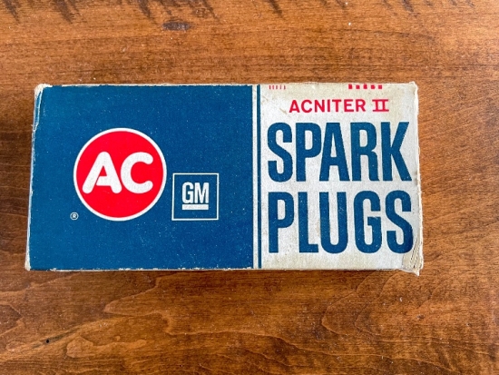 New Old Stock set of AC R44TS (1971) GM # 5613302