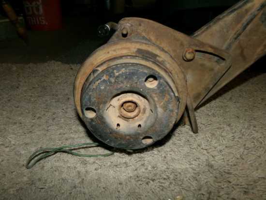 1965 A/C compressor and mounting hardware