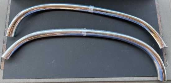 1956-60 Folding Top Lid Seat Mouldings w/ Clips