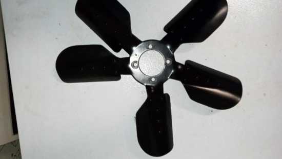 Vette 63-64 front blade fan with RivetsHMark& 17 18.jpg